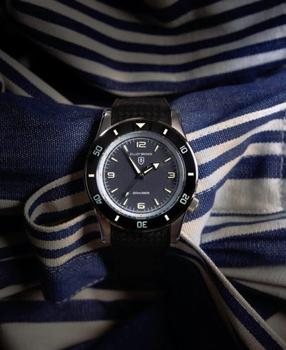 ELLIOT BROWN - Bloxworth Heritage Diver