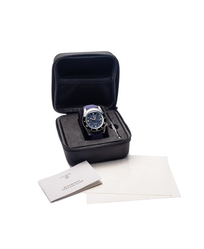 Elliot Brown Bloxworth Heritage Diver